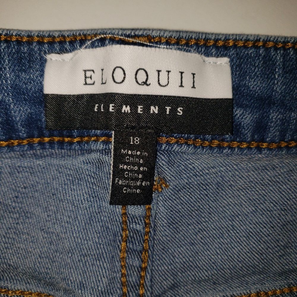 Eloquii Elements Destroyed And Distressed Denim J… - image 3